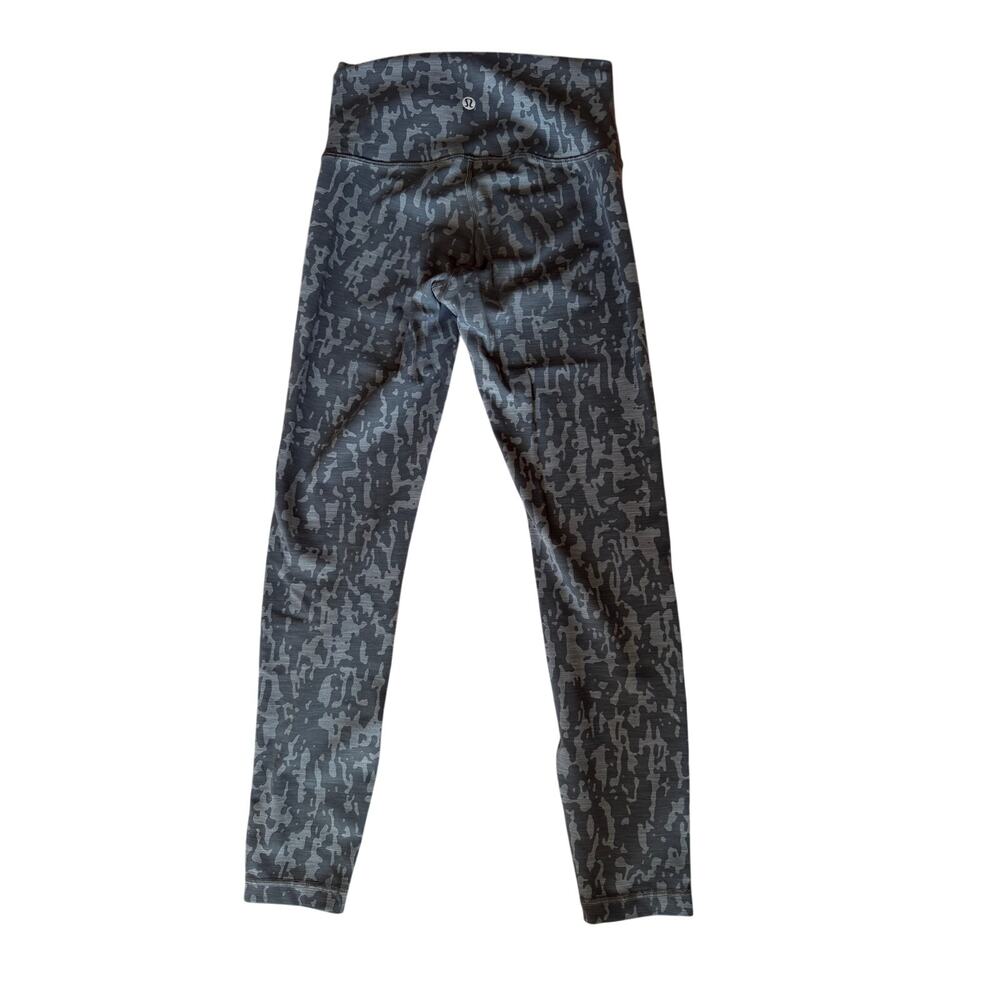 Wunder  Train High Rise Tight Gray Print 25”.  Mint condition no pilling - Picture 3 of 5